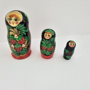 Vintage Nesting Dolls Set of 3 hand painted Matryoshka